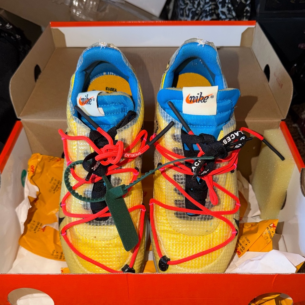 Nike x Off-White (Tour Yellow)